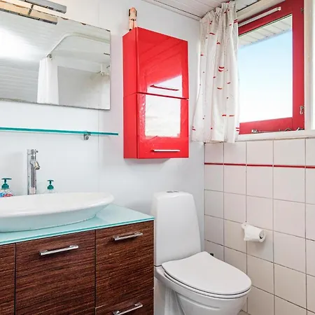 Stunning In Lkken With 3 Bedrooms, Sauna And Wifi