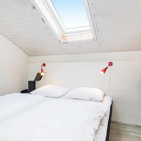 Casa vacanze Stunning In Lkken With 3 Bedrooms, Sauna And Wifi *